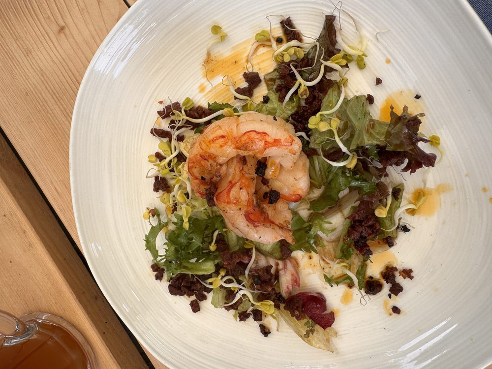 Salat mit Garnelen